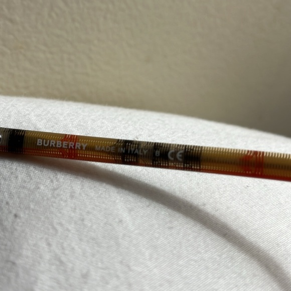 Burberry Suglasses - Picture 9 of 11